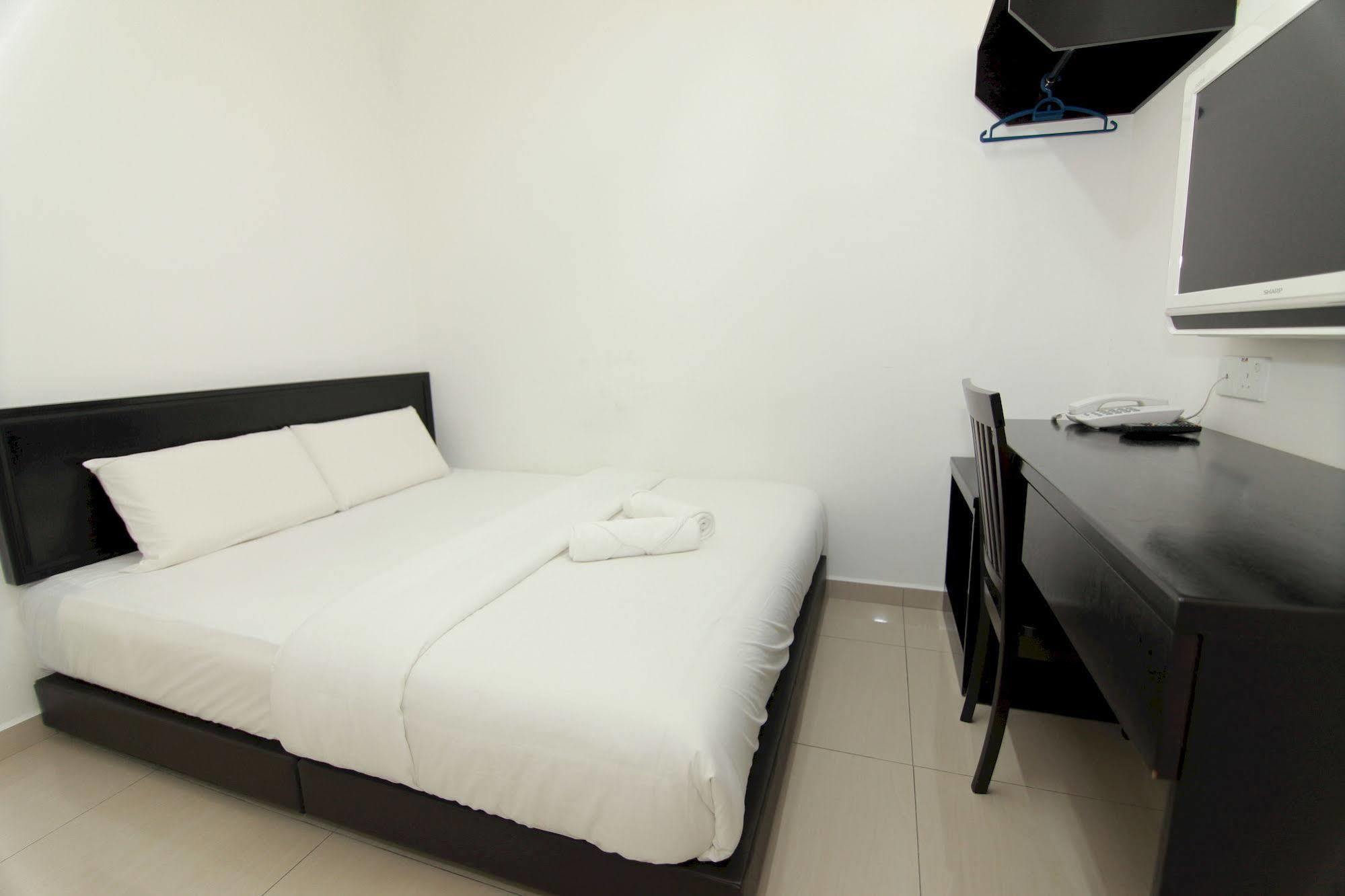 Hotel Alam Indi Johor Bahru Exterior photo